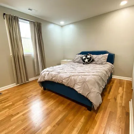 The Playhouse: 4br With Spa, Basketball & Games *