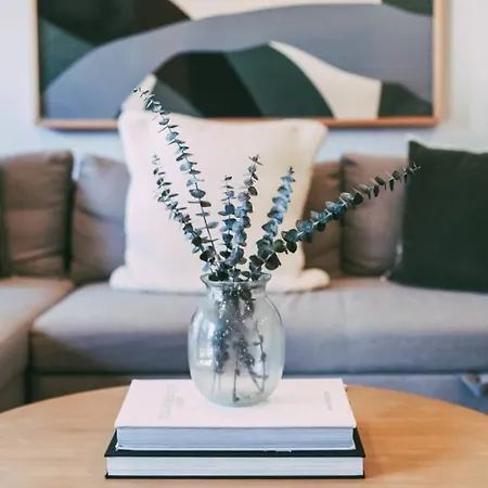 Holiday home Layla's Downtown Nash Retreat | Walk To Broadway - Pool, Gym, Private Balcony, And More!