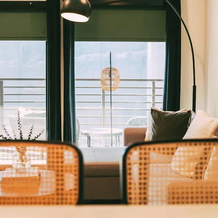 Layla's Downtown Nash Retreat | Walk To Broadway - Pool, Gym, Private Balcony, And More!