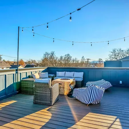 Rooftop Deck Hot Tub Game Downtown Holiday home