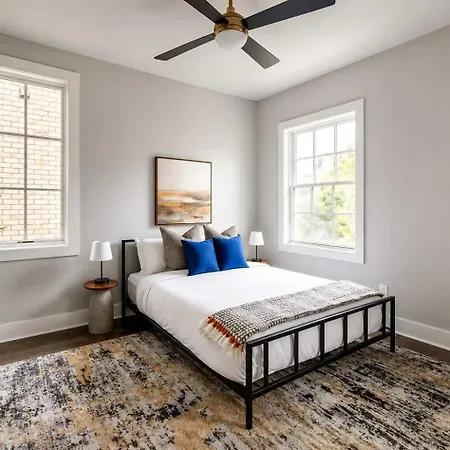 2 West End Homes With Stunning Rooftop Views