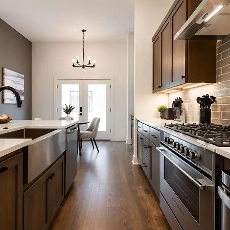 2 West End Homes Minutes To Broadway Nashville