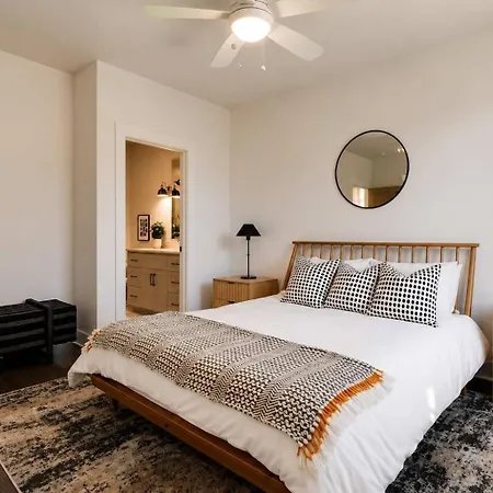 2 West End Homes Minutes To Broadway * Nashville