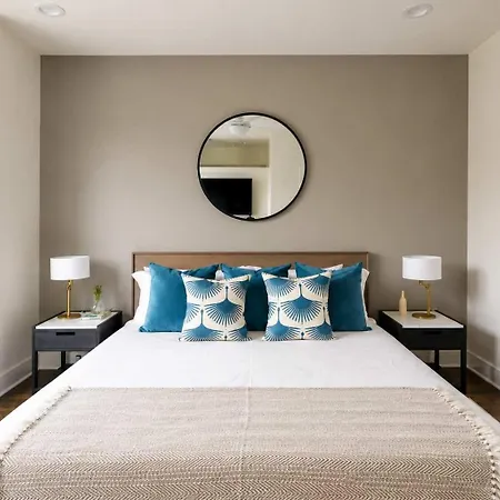 Holiday home 2 West End Homes With Stunning Rooftop Views Nashville