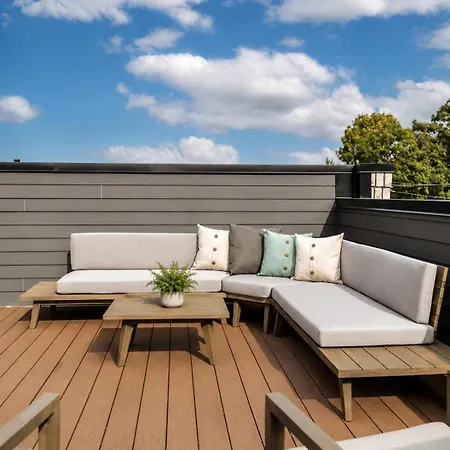 2 West End Homes With Stunning Rooftop Views * Nashville