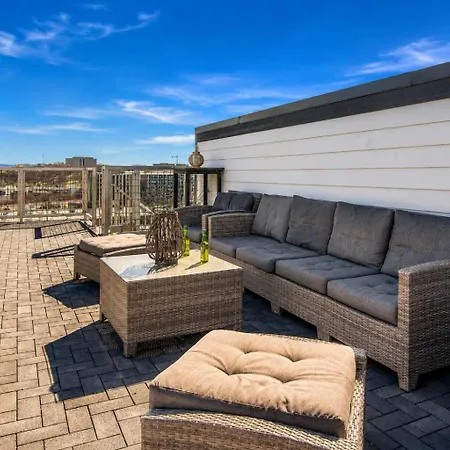 Spectacular Double Rooftop 7 Mins To Broadway