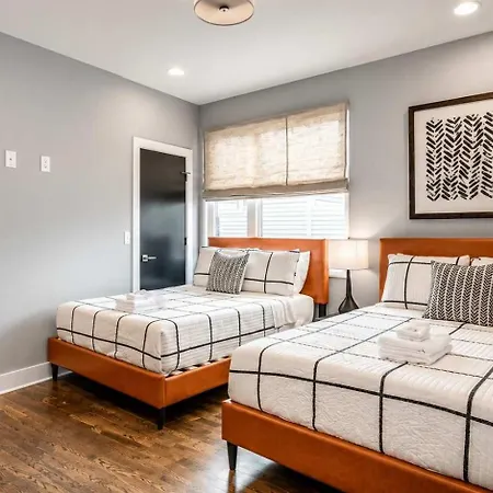 Holiday home Cowgirl's Hideaway-rooftop Patio- 2 Mi To Broadway