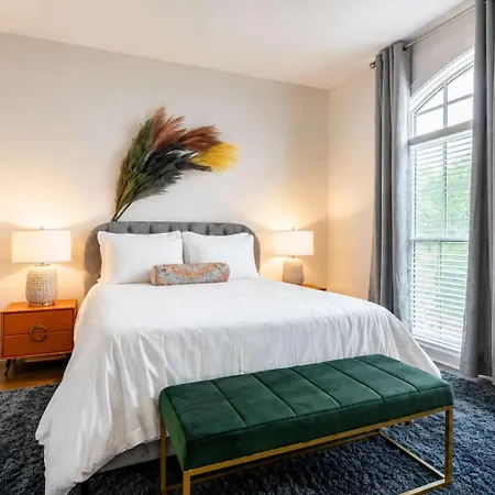 Holiday home King Bed 3 Miles To Broadway Nashville