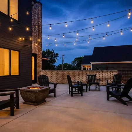 Modern West End Oasis Rooftop Views Holiday home