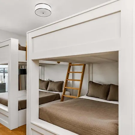 2 Homes Hot Tubs Sleeps Up To 24 * Nashville