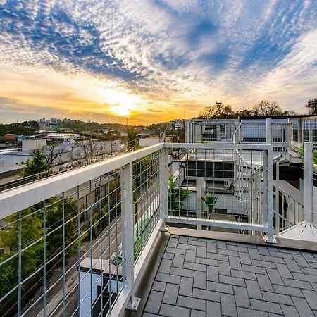 Holiday home Spectacular Double Rooftop 7 Mins To Broadway