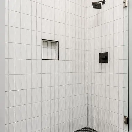 Holiday home 2 Homes Hot Tubs Sleeps Up To 24 Nashville
