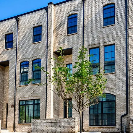 Two New Homes Sleeps Up To 24 Holiday home