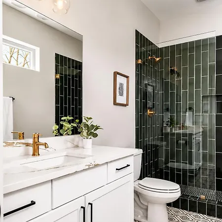 2 Homes Hot Tubs Sleeps Up To 24 Nashville