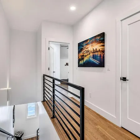 Stylish Skyline Views * Nashville