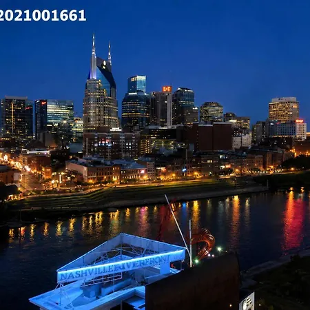 Stylish Skyline Views Nashville