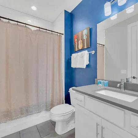 Holiday home Brand New Views Karaoke Near Downtown