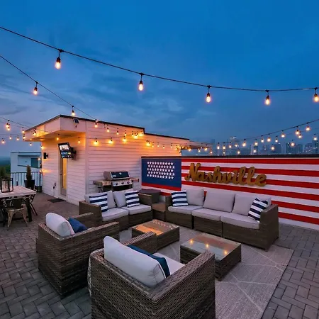 Rooftop Deck & Shuffleboard Bbq Near Downtown Holiday home Nashville