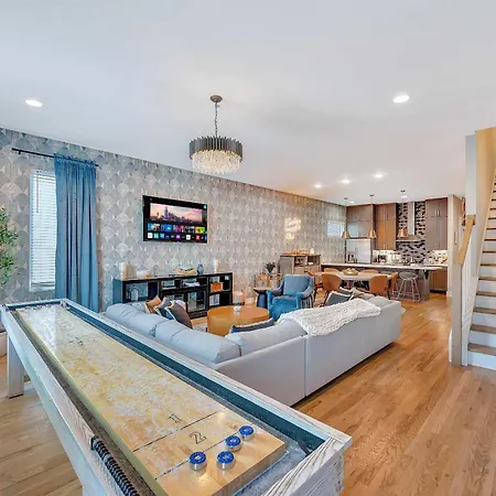 Ultimate Rooftop Double Games Bbq Skyline Views Holiday home