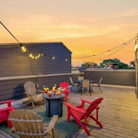 Rooftop Deck Grill Ping Pong Near Downtown * Nashville