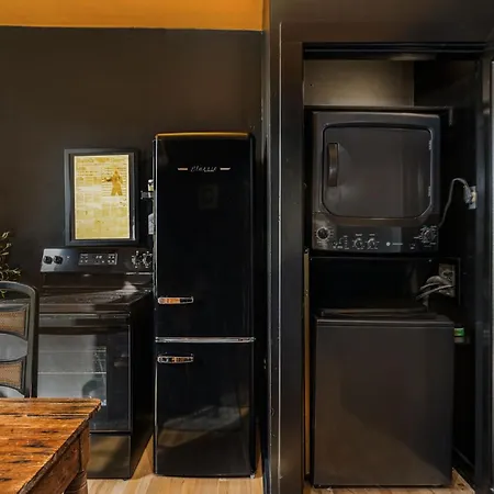 Holiday home Chic 2 Bed 2 Bath, In 12 South
