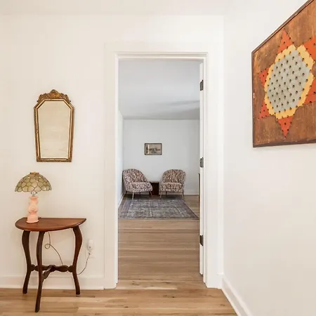 Holiday home Chic 2 Bed 2 Bath, In 12 South Nashville