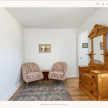 Chic 2 Bed 2 Bath, In 12 South Nashville