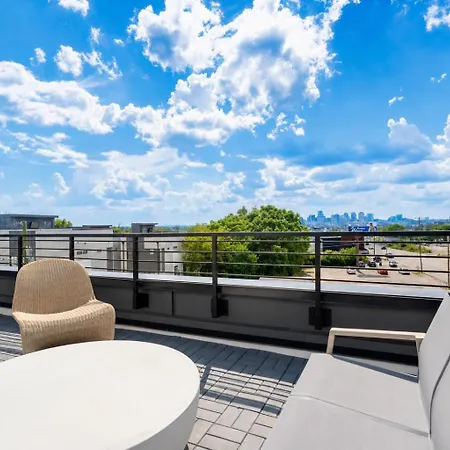 Luxe Group With Hot Tub & Rooftop Lounge Holiday home Nashville
