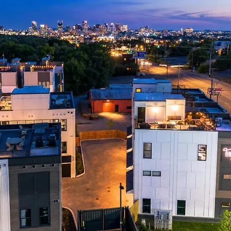 Rooftop Fire Pit Lounge Skyline Dt Nash Views Holiday home *