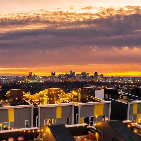 Rooftop Views Ping Pong Lounge Holiday home *