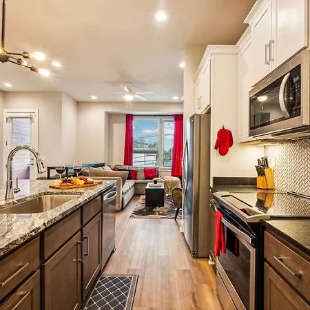 Holiday home Private With Rooftop Game Near Downtown