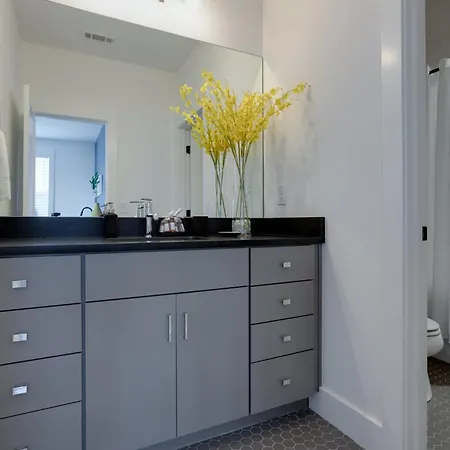 4br Getaway For 12 W Balcony Mins To Broadway Nashville