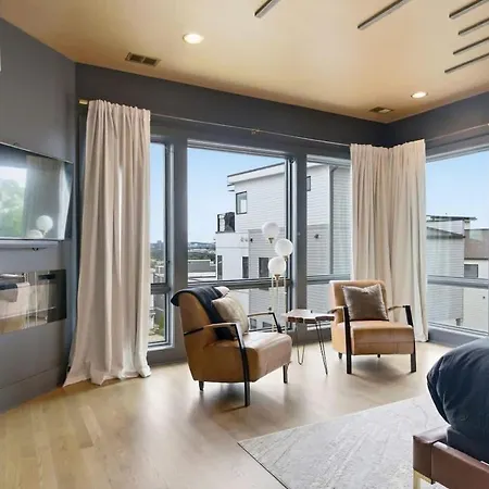 2 Ultra Lux Homes Sleeps 24 Hot Tub & Rooftops