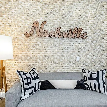 West End Retreat Near Vanderbilt & Park * Nashville