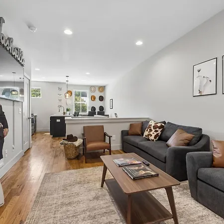 Holiday home Some Things Just Go Better Together Sleeps 20 Nashville