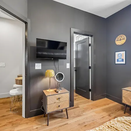 Some Things Just Go Better Together Sleeps 20 Holiday home *