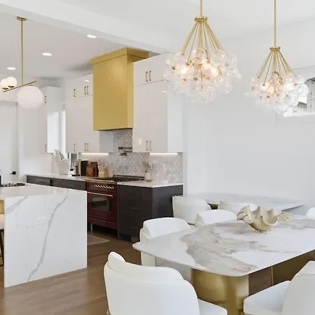 2 Ultra Lux Homes Sleeps 24 Hot Tub & Rooftops