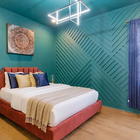 2 Ultra Lux Homes Sleeps 24 Hot Tub & Rooftops * Nashville