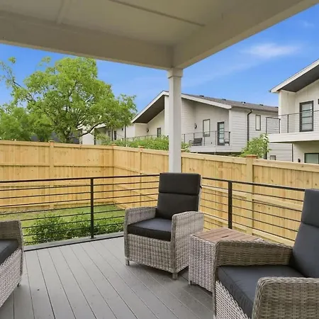 2 Ultra Lux Homes Sleeps 24 Hot Tub & Rooftops