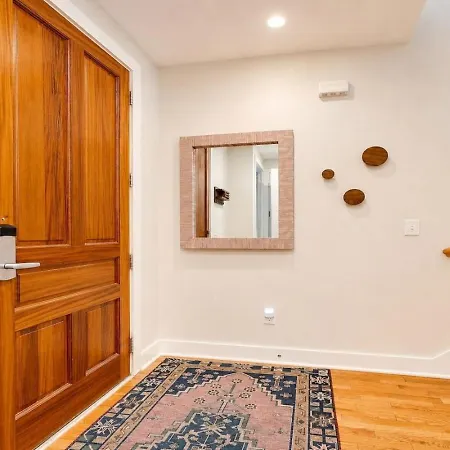 Funk House. Mins To Broadway. Parking Holiday home Nashville
