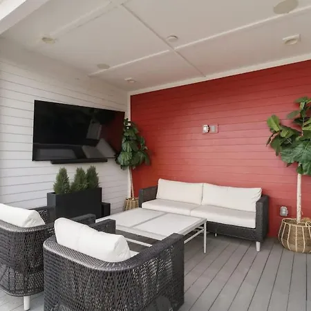 Holiday home 2 Ultra Lux Homes Sleeps 24 Hot Tub & Rooftops
