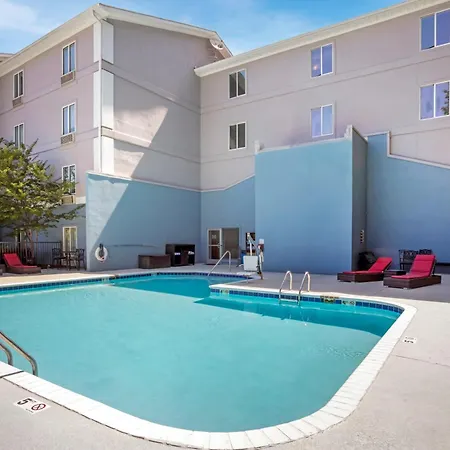 Hotel Comfort Airport - Bna