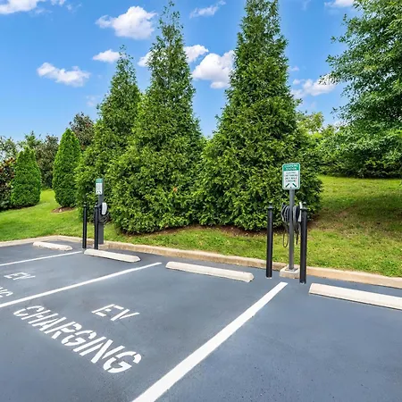 Hampton By Hilton Airport Century Place 3*