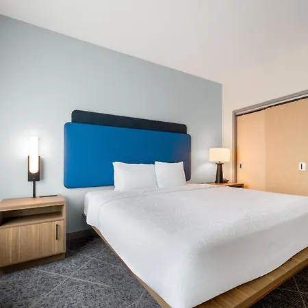 Hampton By Hilton Airport Century Place 3* Nashville
