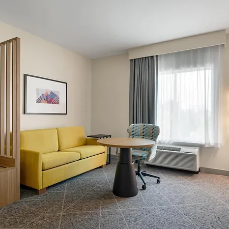 Hampton By Hilton Airport Century Place 3* Nashville