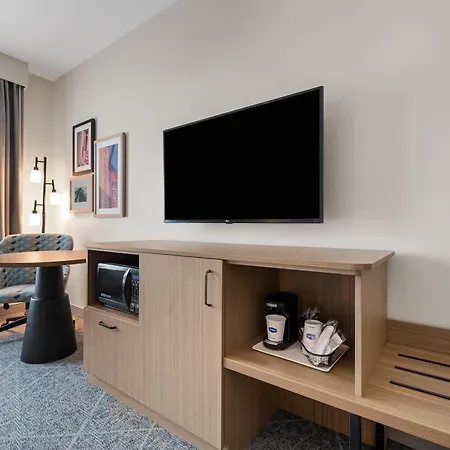 Hotel Hampton By Hilton Airport Century Place