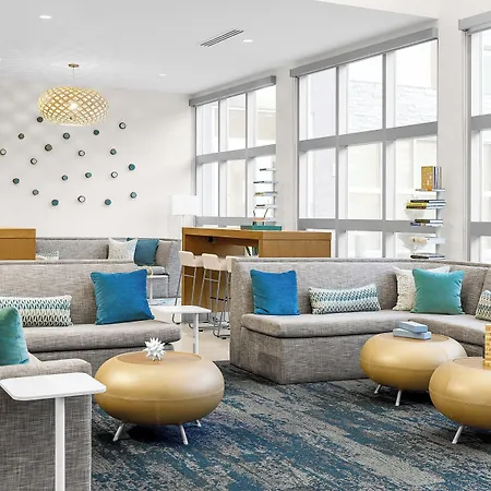 Hotel Element By Marriott Airport 3*