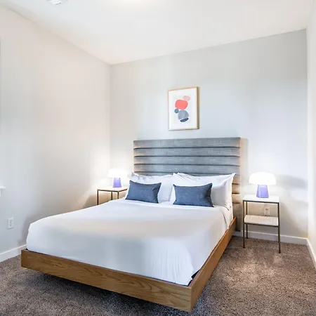 Cozysuites Music Row Hotel