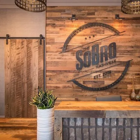 Hotel Placemakr Premier Sobro