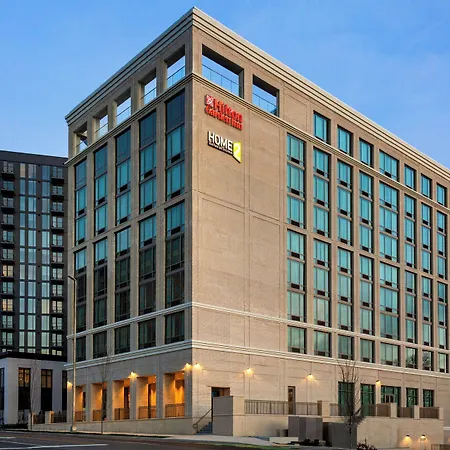 Hilton Garden West End Avenue Hotel